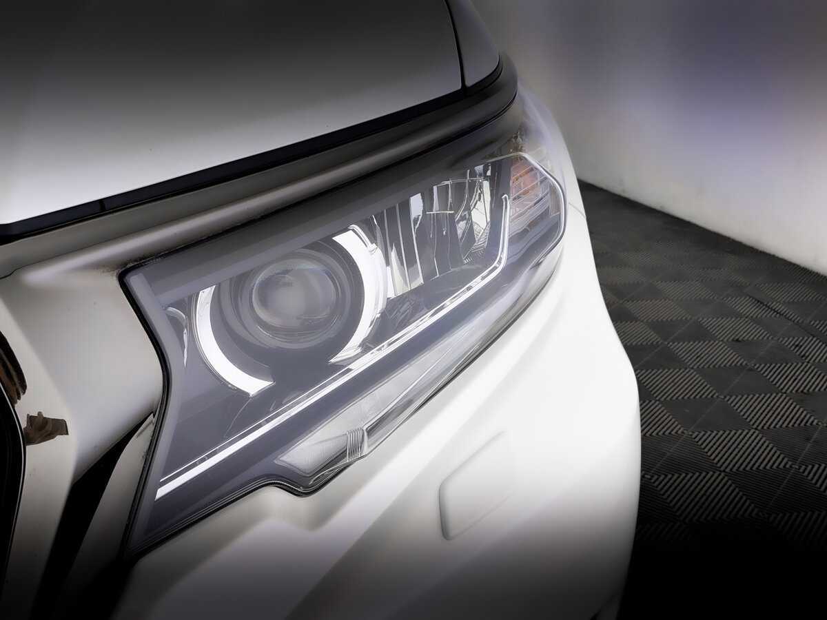 Toyota Land Cruiser Prado, 2022 Фото №17