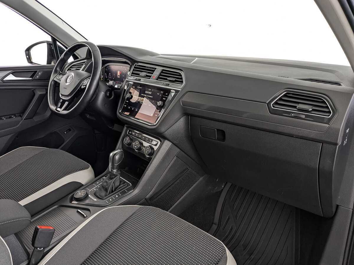 Volkswagen Tiguan, 2019 Фото №12