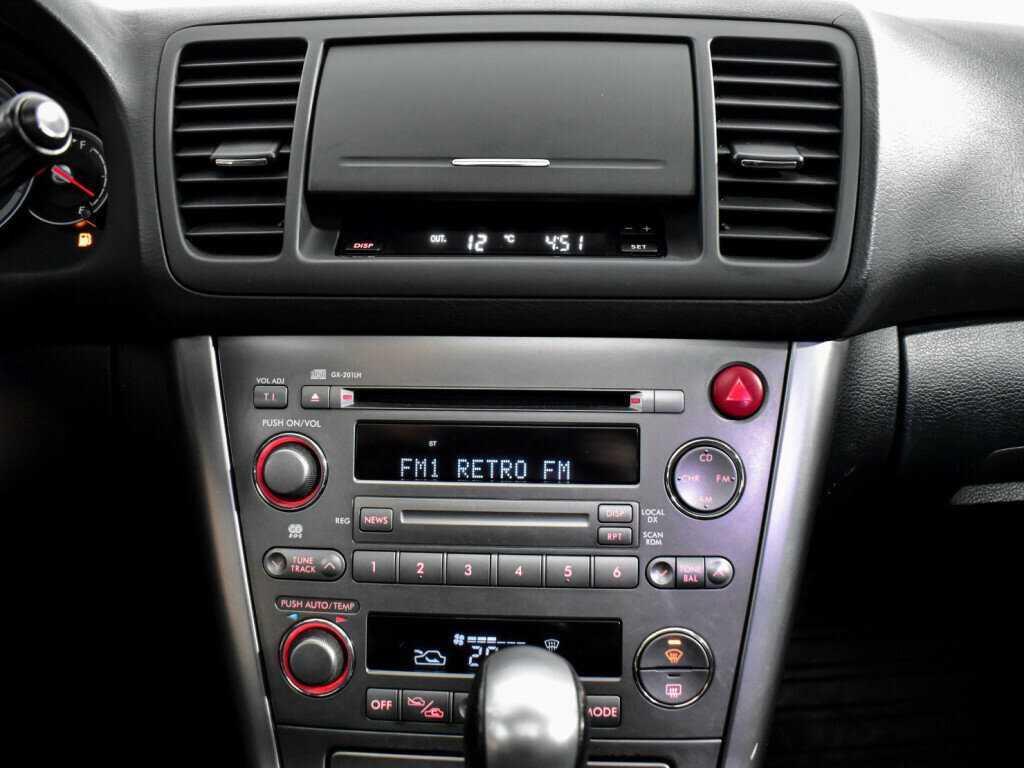 Subaru Legacy, 2005 Фото №19