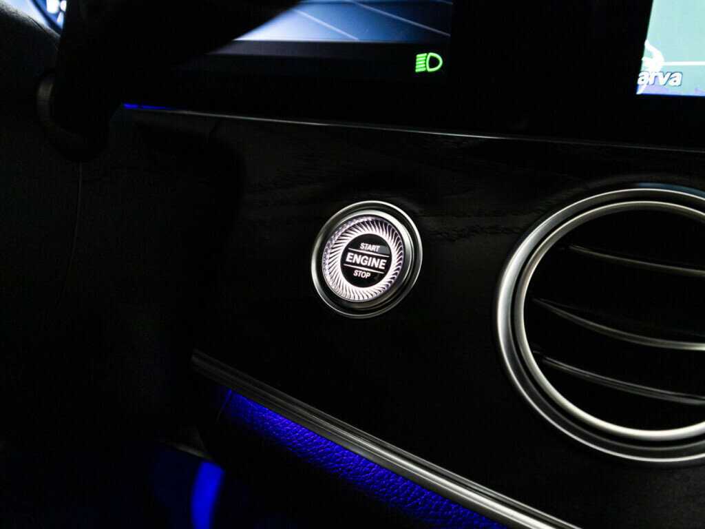 Mercedes-Benz E-Класс 200, 2019 Фото №20