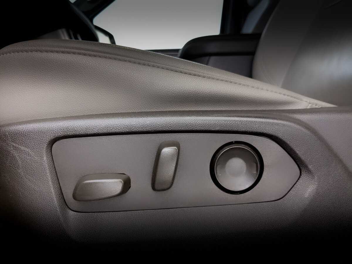 Chevrolet Tahoe, 2022 Фото №18