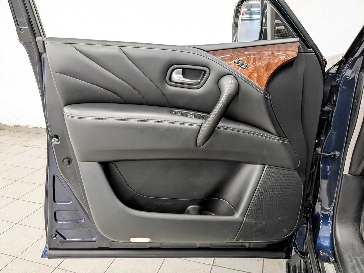 Infiniti QX80, 2017 Фото №18