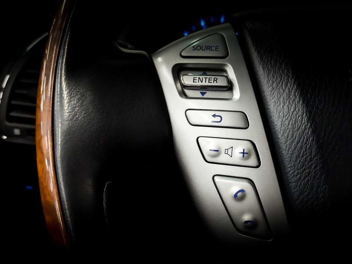 Infiniti QX80, 2017 Фото №26