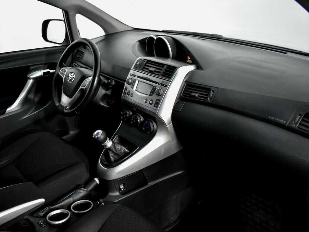 Toyota Verso, 2010 Фото №14