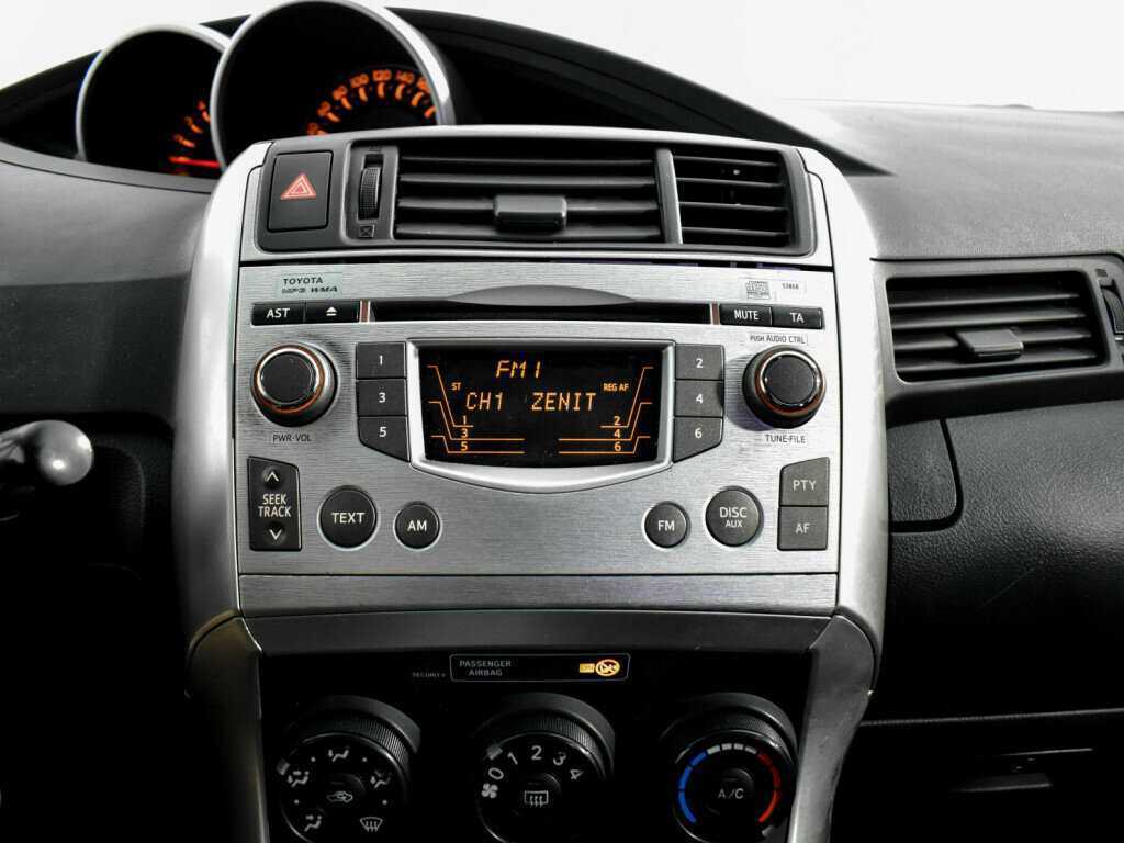 Toyota Verso, 2010 Фото №19