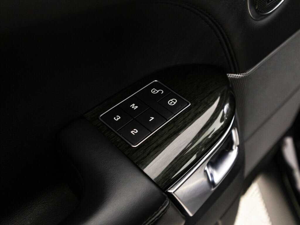 Land Rover Range Rover Sport, 2018 Фото №18