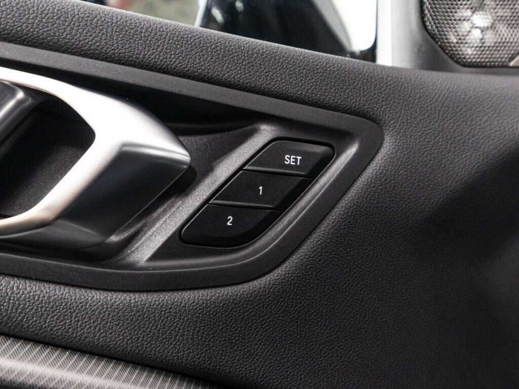 BMW 1 серии M135i xDrive, 2019 Фото №17