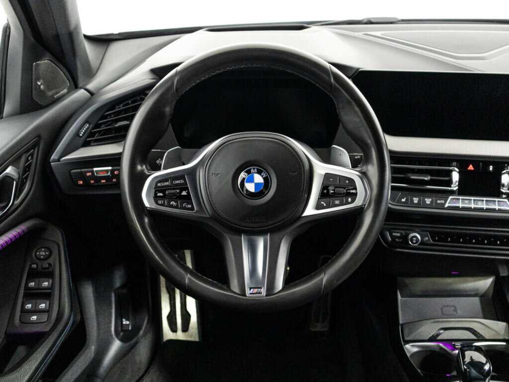BMW 1 серии M135i xDrive, 2019 Фото №25