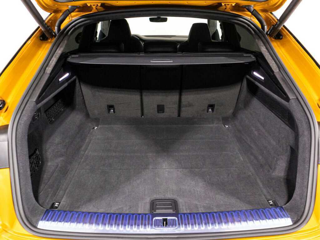 Audi Q8 45 TDI, 2021 Фото №15
