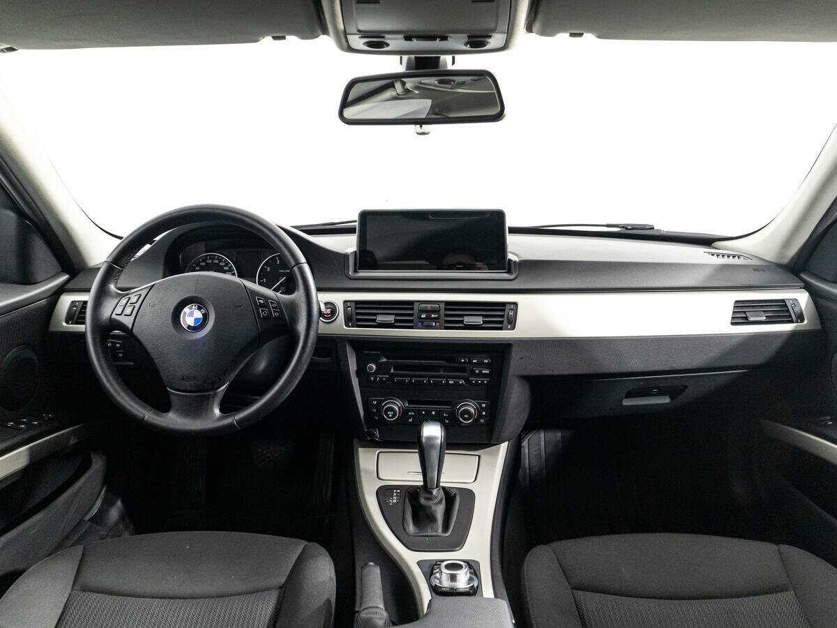 BMW 3 серии 318i, 2011 Фото №13