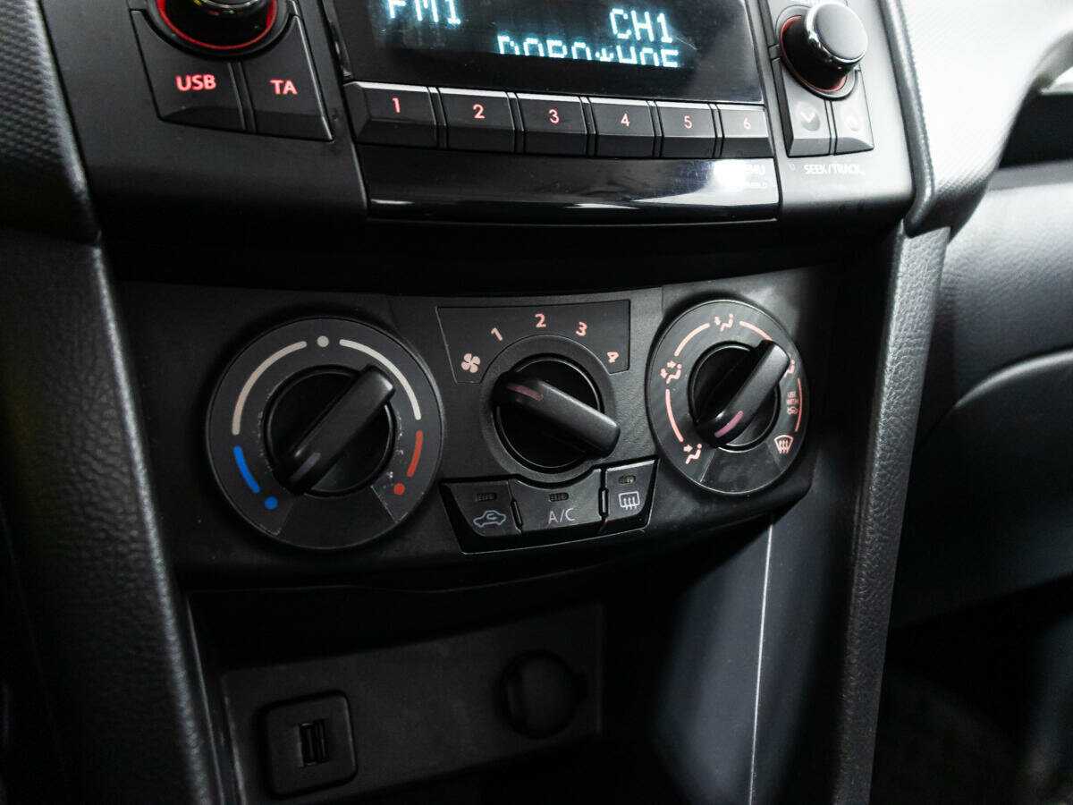 Suzuki Swift, 2011 Фото №15