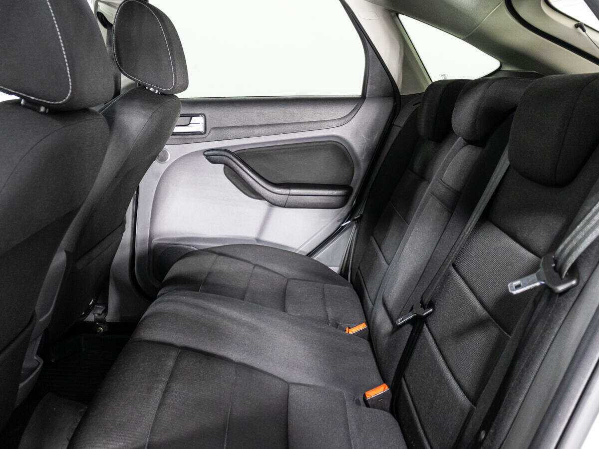 Ford Focus, 2010 Фото №10