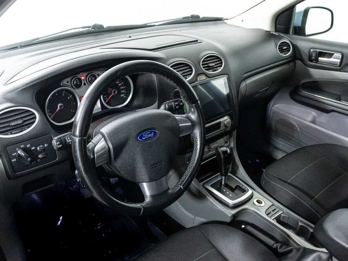 Ford Focus, 2010 Фото №11