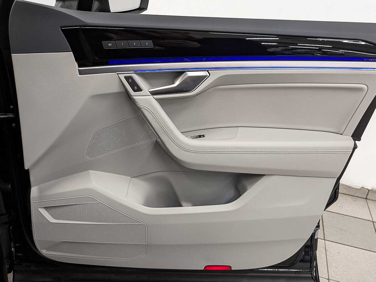 Volkswagen Touareg, 2020 Фото №25