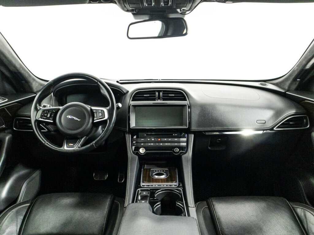 Jaguar F-Pace, 2016 Фото №13