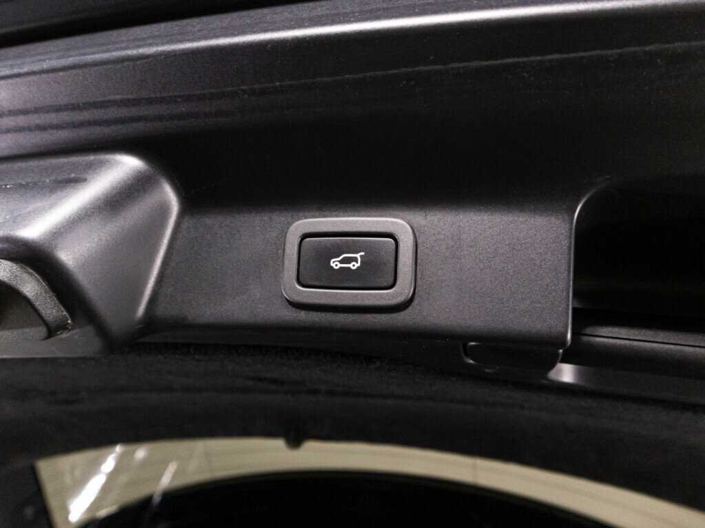 Jaguar F-Pace, 2016 Фото №15