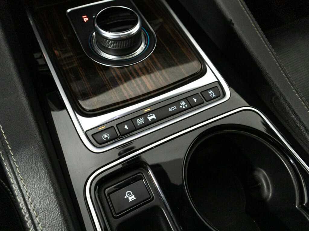 Jaguar F-Pace, 2016 Фото №19