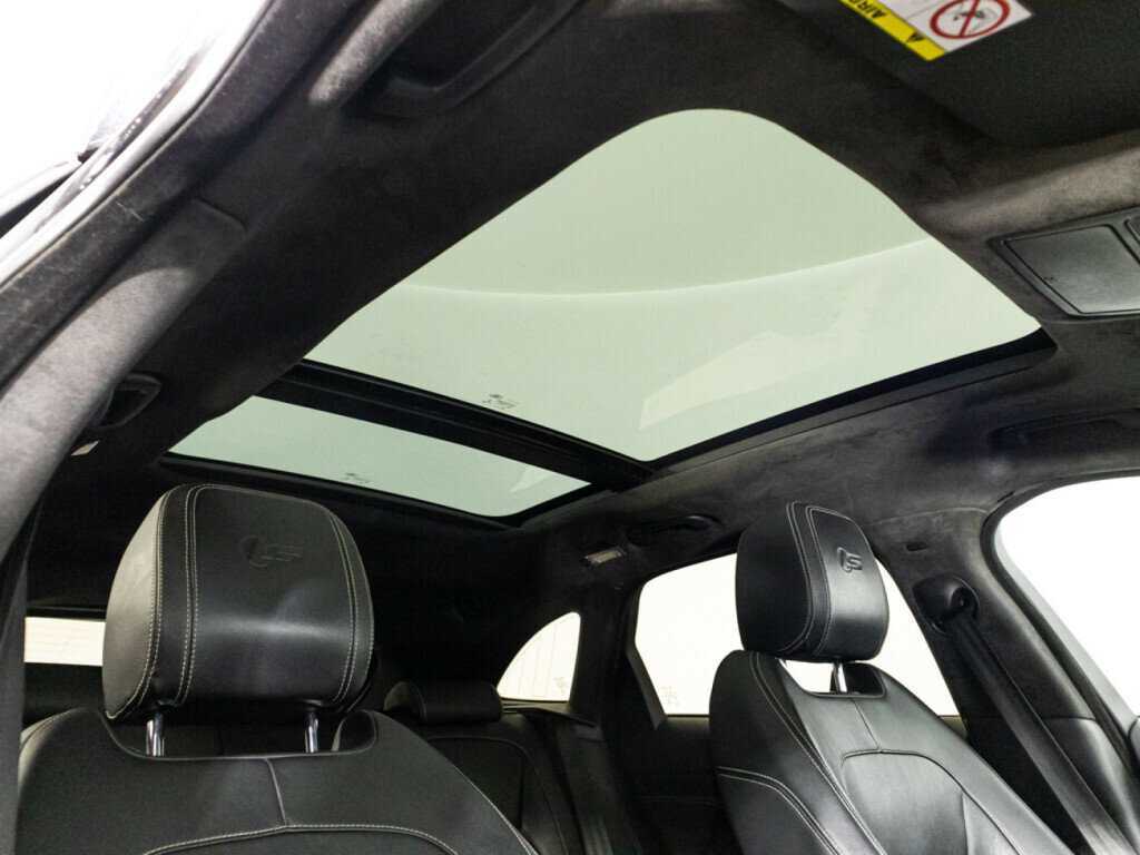 Jaguar F-Pace, 2016 Фото №25