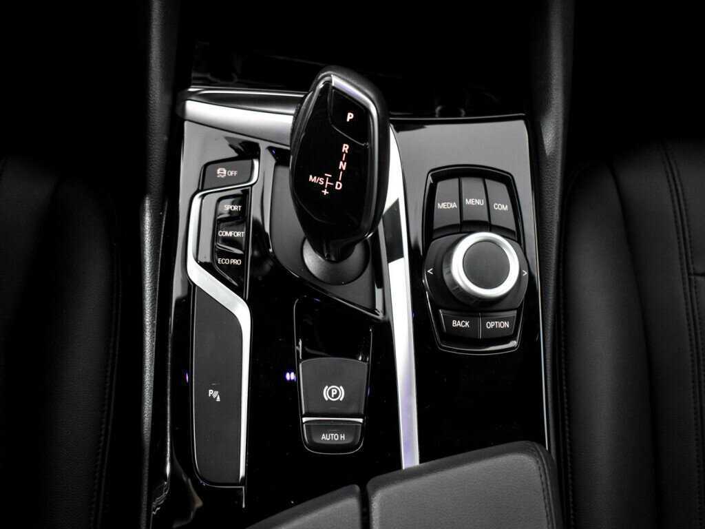 BMW 5 серии 520i, 2018 Фото №11