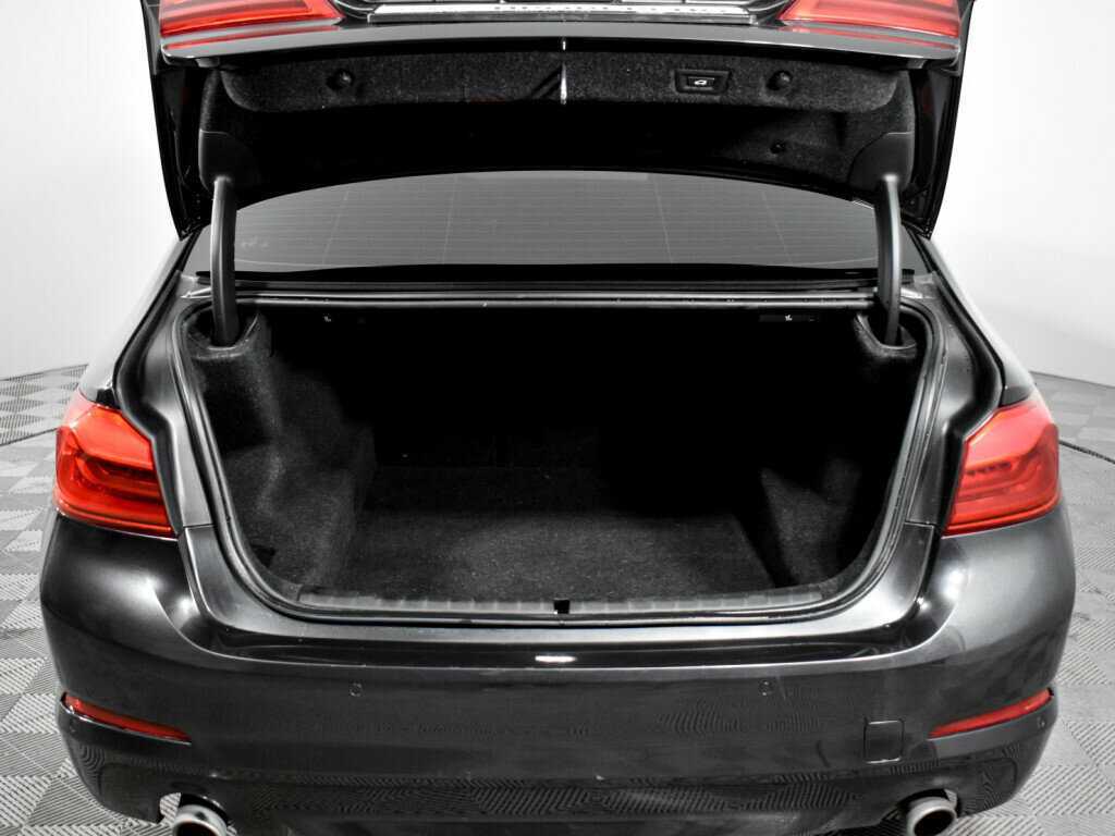 BMW 5 серии 520i, 2018 Фото №15