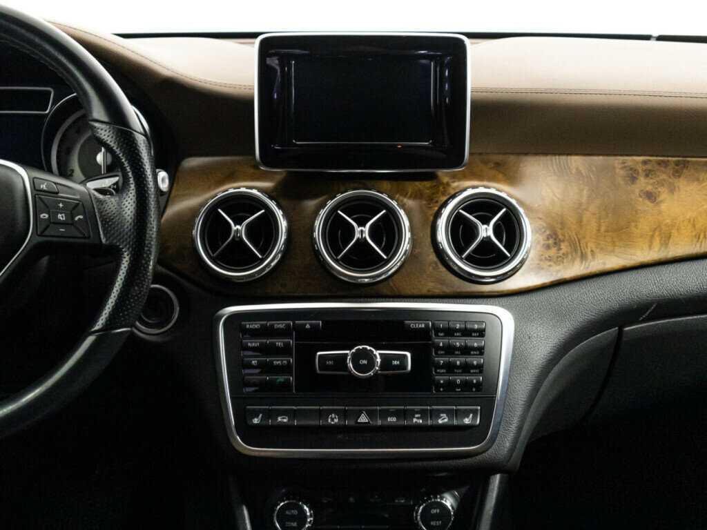 Mercedes-Benz GLA 250, 2014 Фото №13