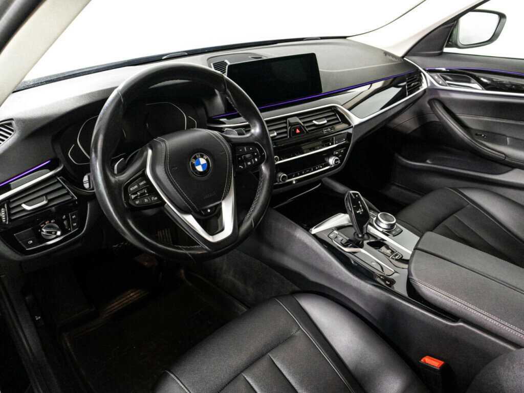 BMW 5 серии 520d xDrive, 2020 Фото №11