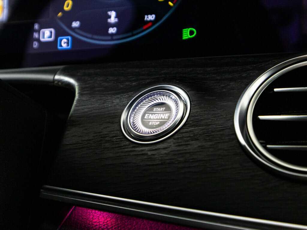 Mercedes-Benz E-Класс 220 d, 2020 Фото №21