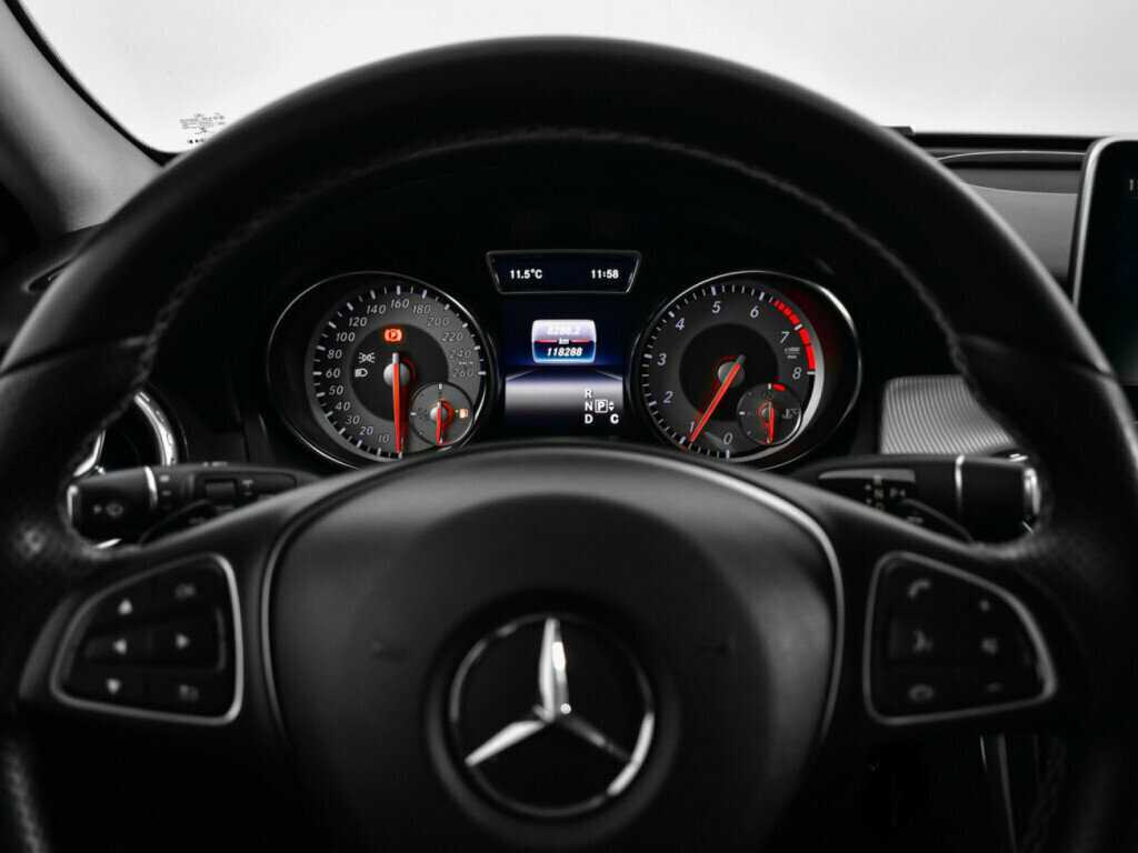 Mercedes-Benz GLA 200, 2016 Фото №11