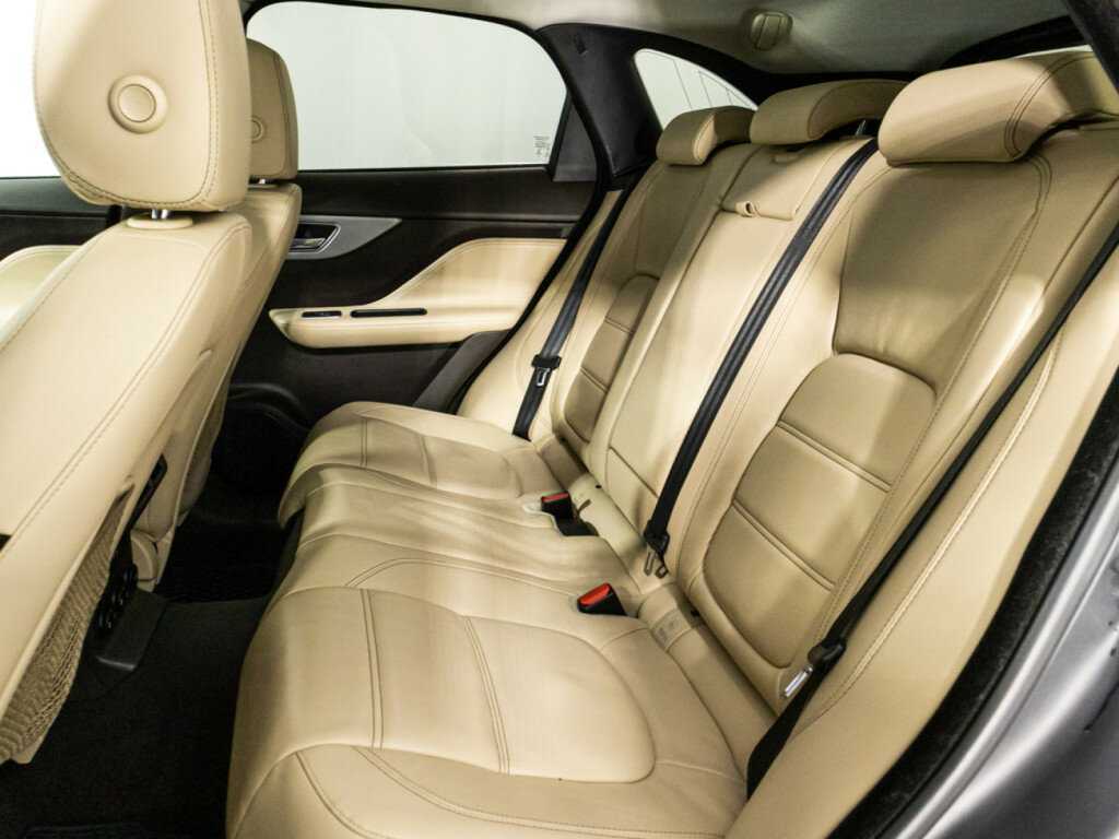 Jaguar F-Pace, 2016 Фото №8