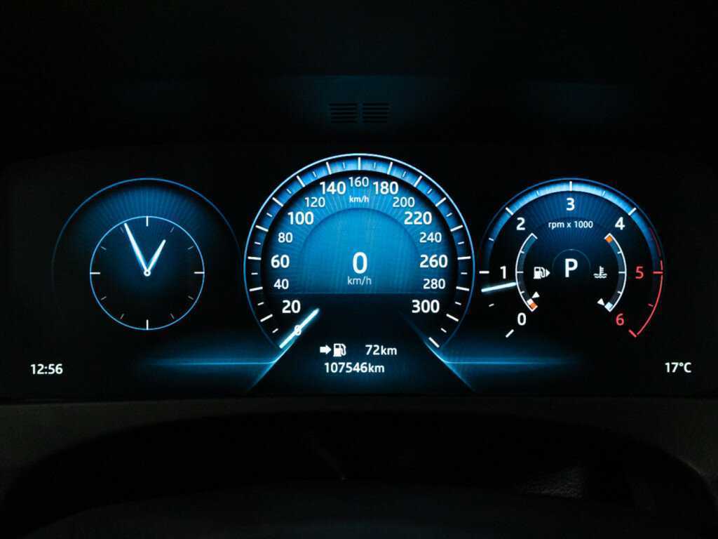 Jaguar F-Pace, 2016 Фото №10