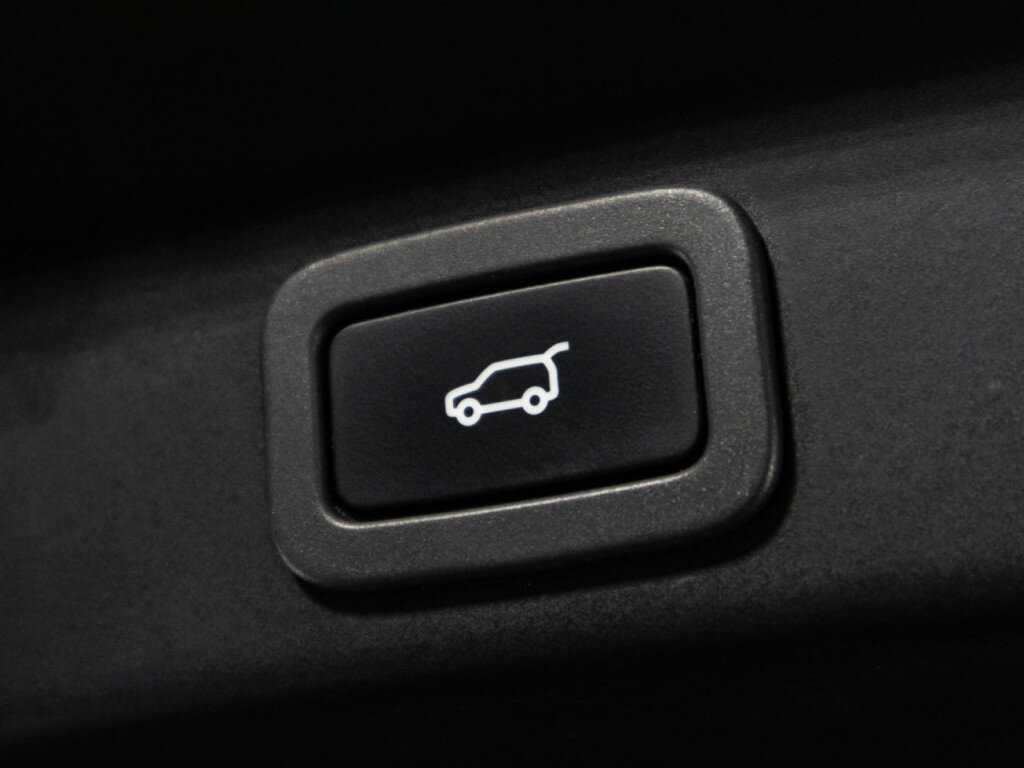 Jaguar F-Pace, 2016 Фото №13