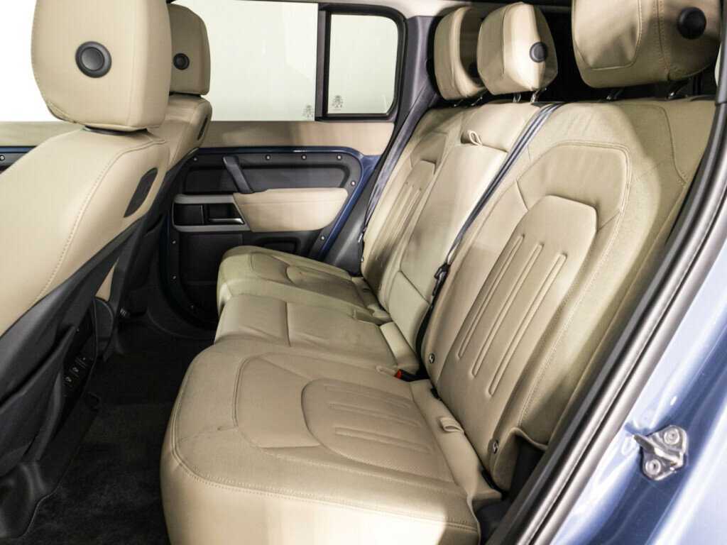Land Rover Defender 110, 2021 Фото №8