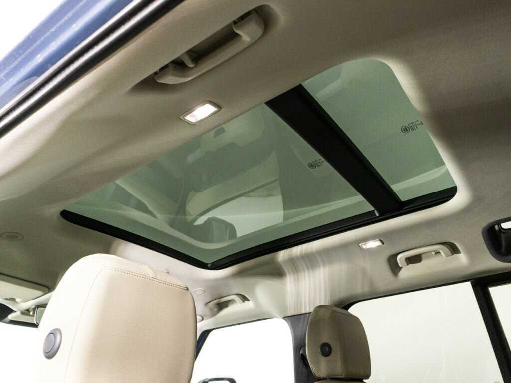 Land Rover Defender 110, 2021 Фото №17