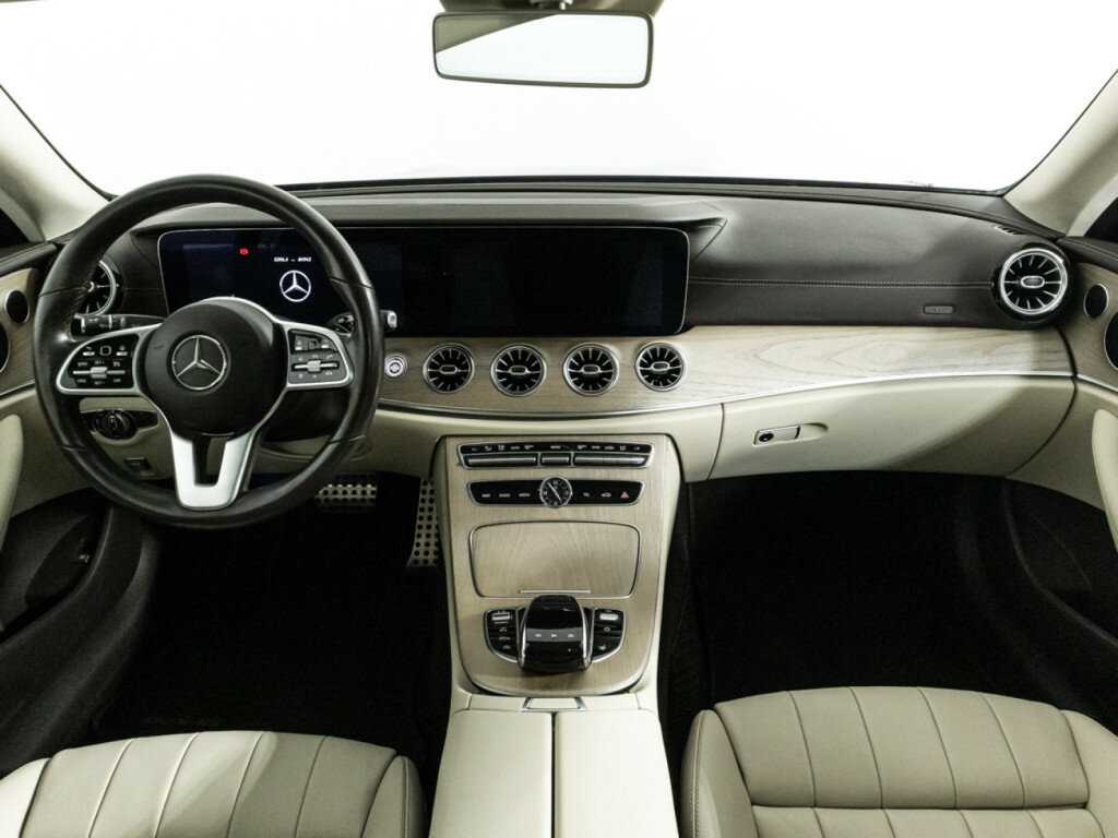 Mercedes-Benz E-Класс 200, 2020 Фото №13