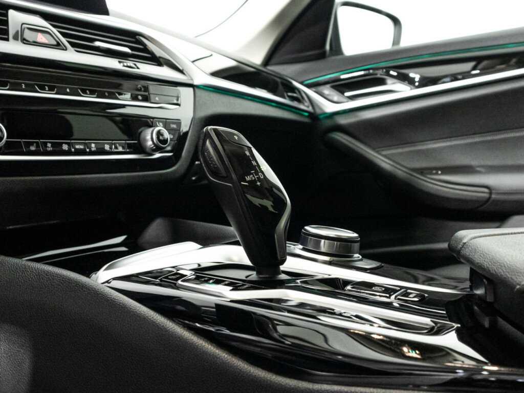 BMW 5 серии 520i, 2020 Фото №18