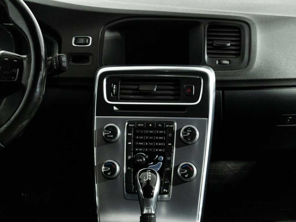 Volvo V60 Cross Country, 2016 Фото №14