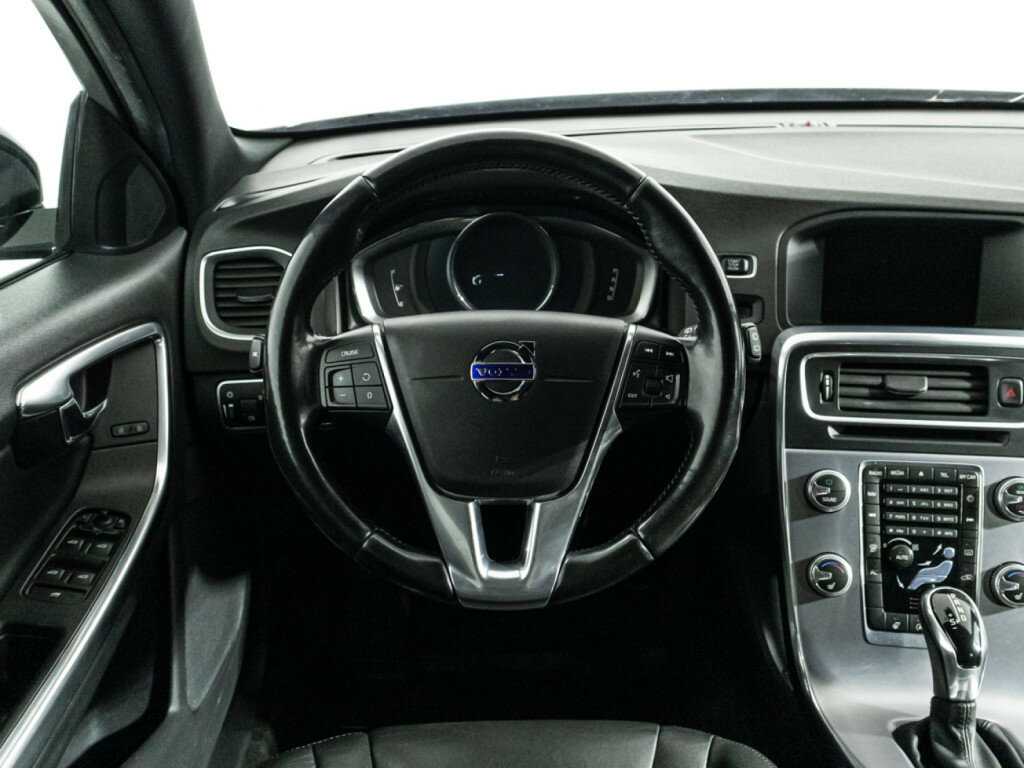 Volvo V60 Cross Country, 2016 Фото №18
