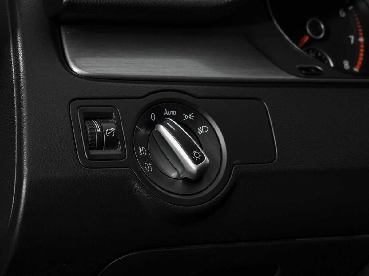 Volkswagen Passat, 2011 Фото №10