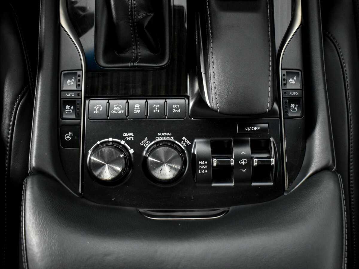 Lexus LX 570, 2018 Фото №9