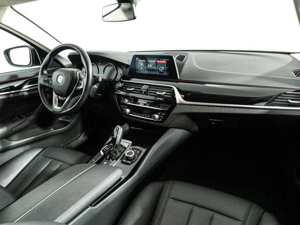 BMW 5 серии 520d, 2020 Фото №9