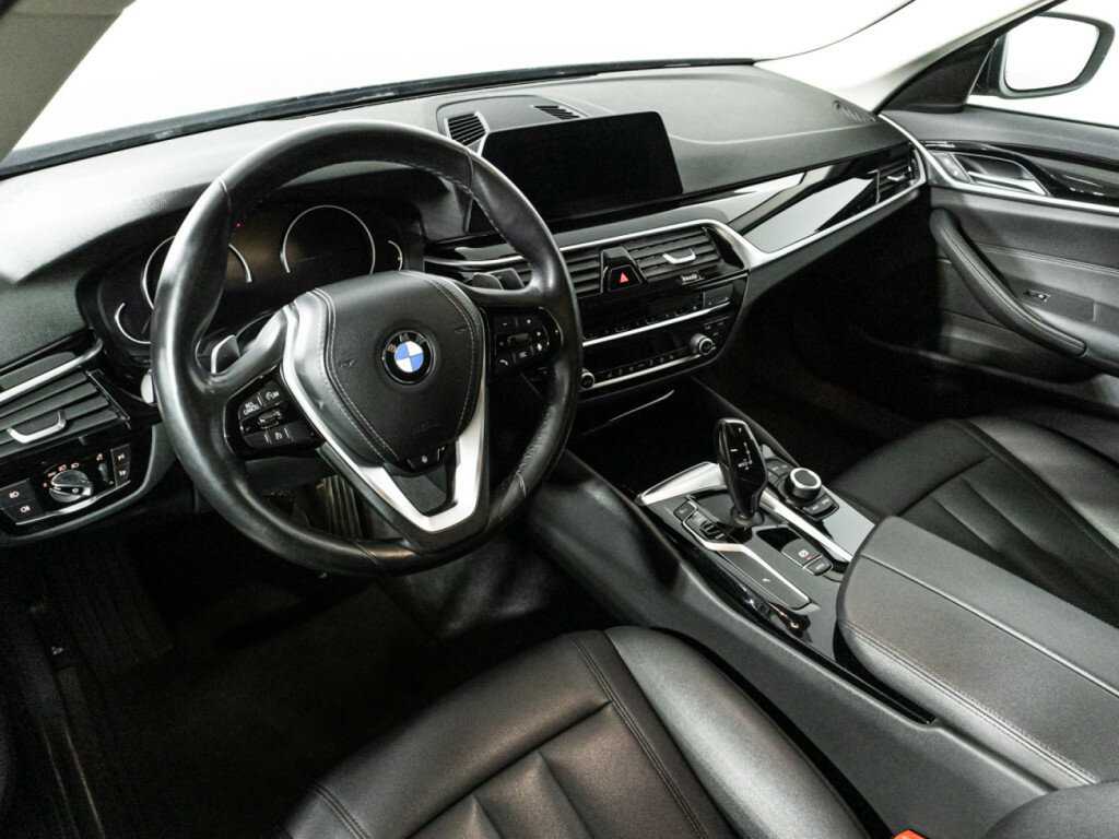 BMW 5 серии 520d, 2020 Фото №11