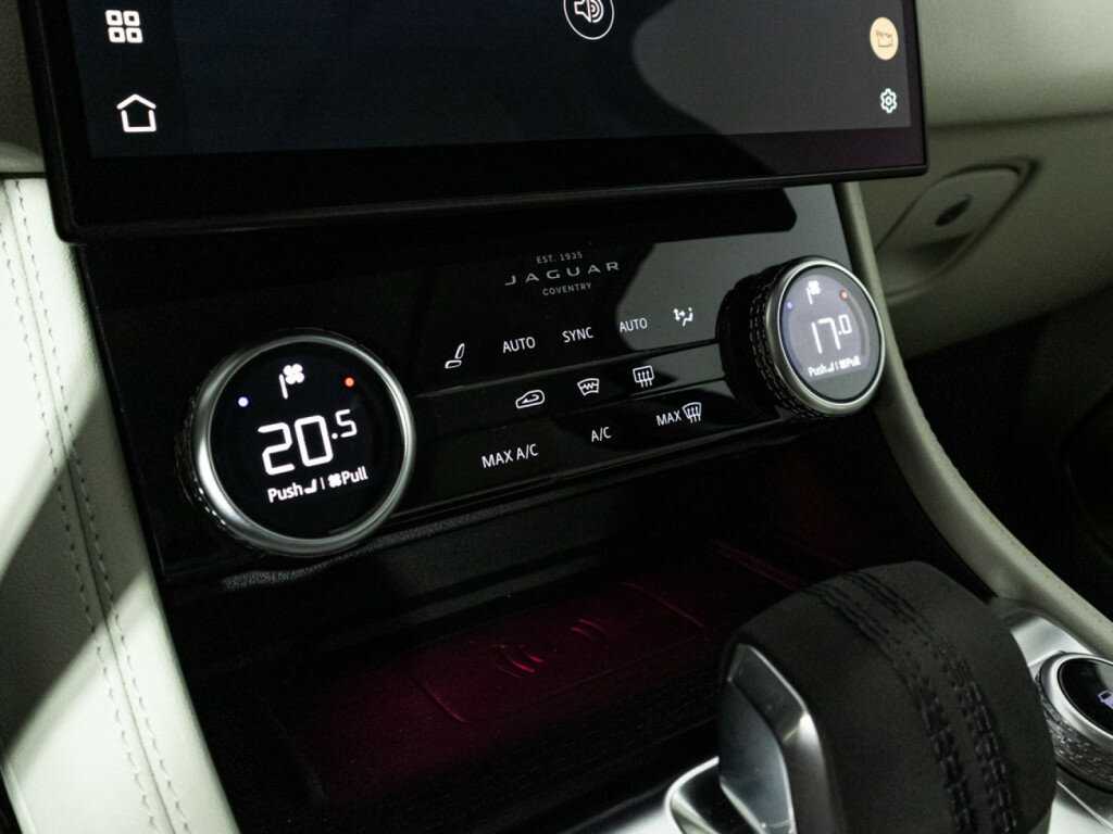 Jaguar F-Pace, 2022 Фото №15