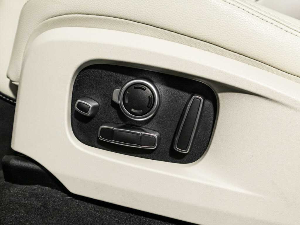 Jaguar F-Pace, 2022 Фото №19