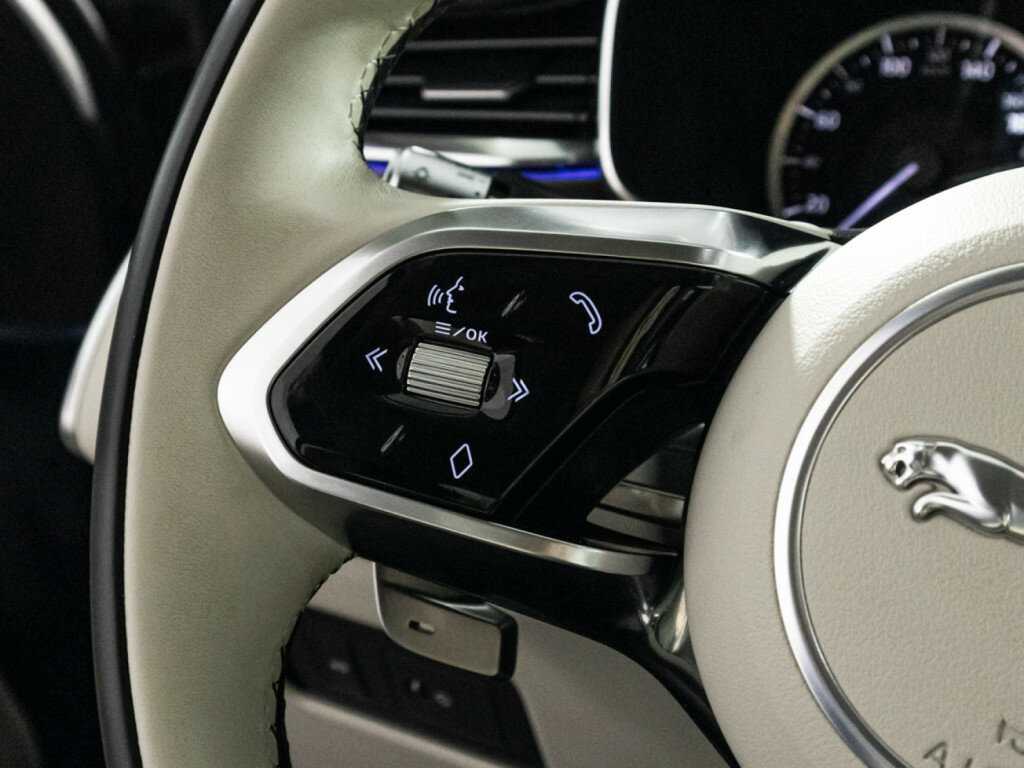 Jaguar F-Pace, 2022 Фото №22