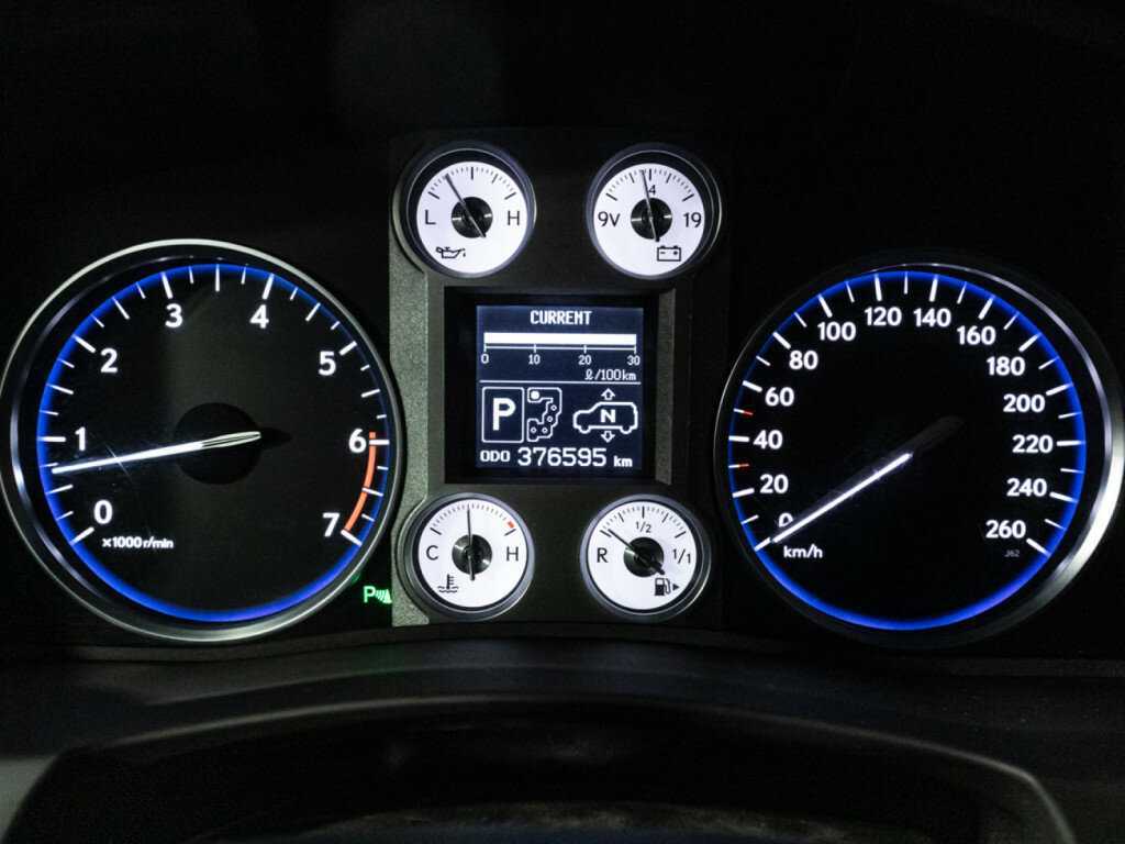 Lexus LX 570, 2011 Фото №10