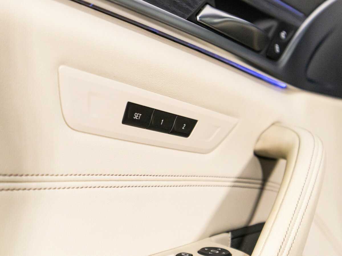 BMW 5 серии 530d xDrive, 2020 Фото №17