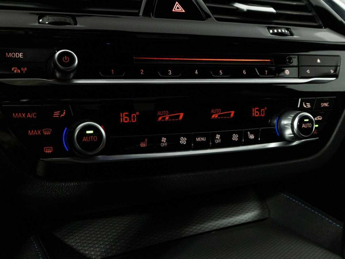 BMW 5 серии 530i xDrive, 2017 Фото №17