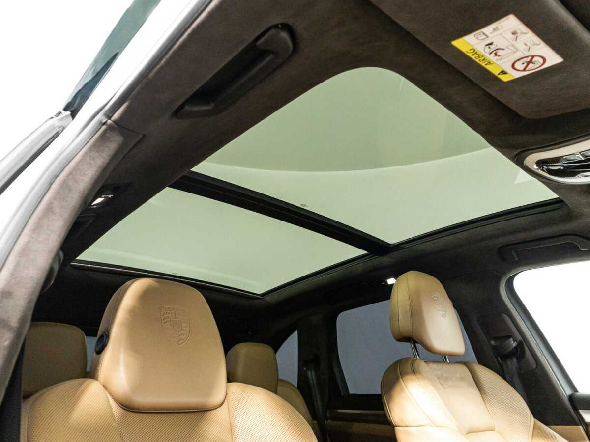 Porsche Cayenne Turbo, 2015 Фото №22