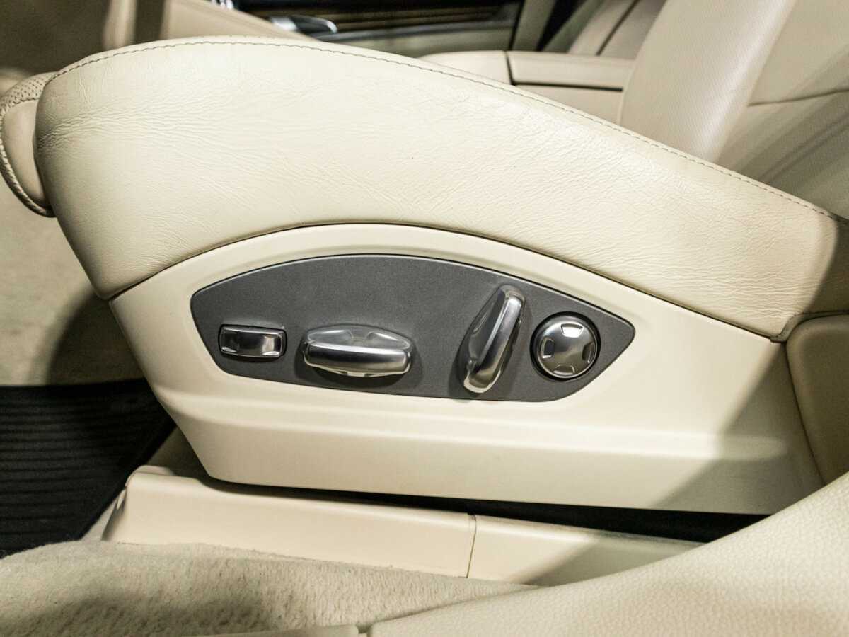 Porsche Panamera Turbo, 2010 Фото №15