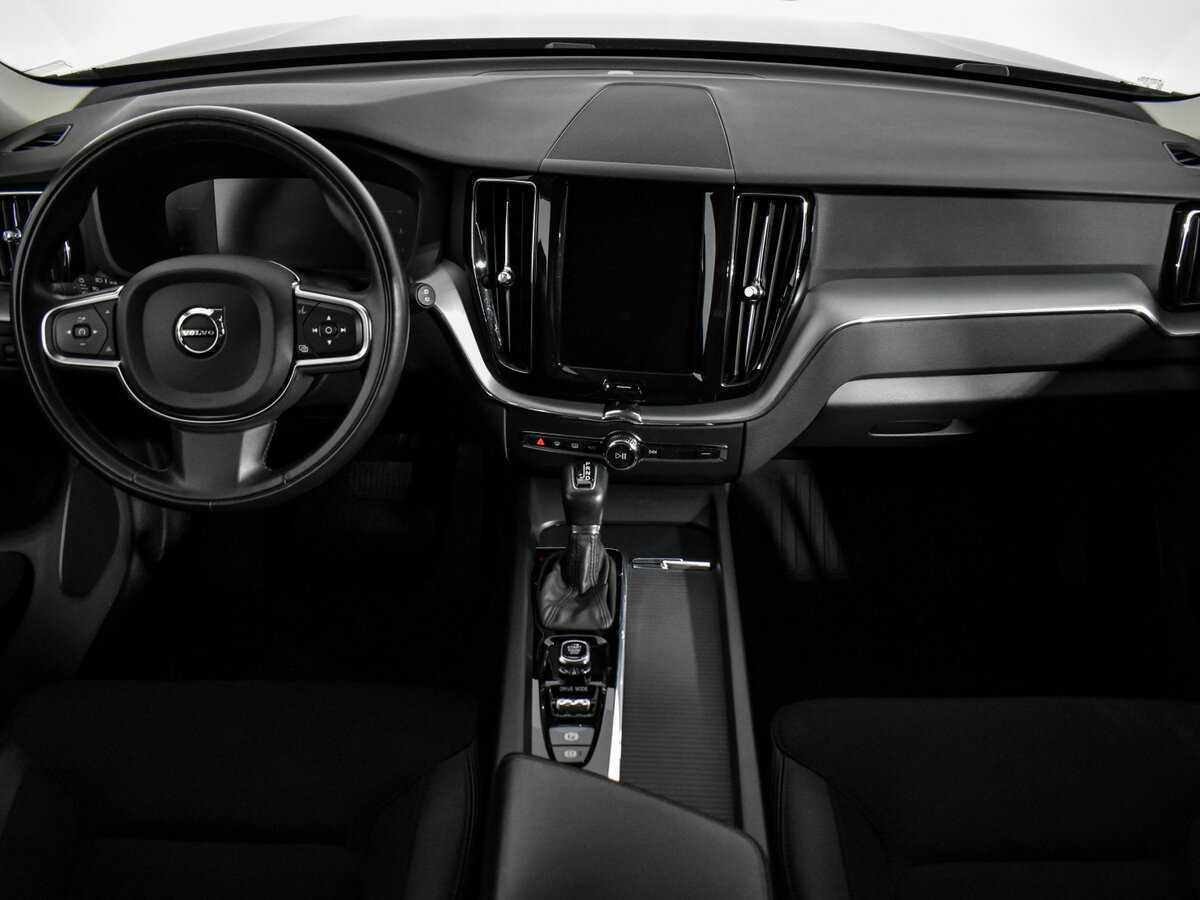 Volvo XC60, 2020 Фото №17